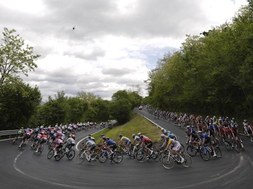 Giro de Italia 2024, en directo | Etapa 2: Sigue el final en Santuario di Oropa, en vivo