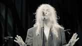 Watch Patti Smith Pay Tribute to Vivienne Westwood With ‘Redondo Beach’ Performance