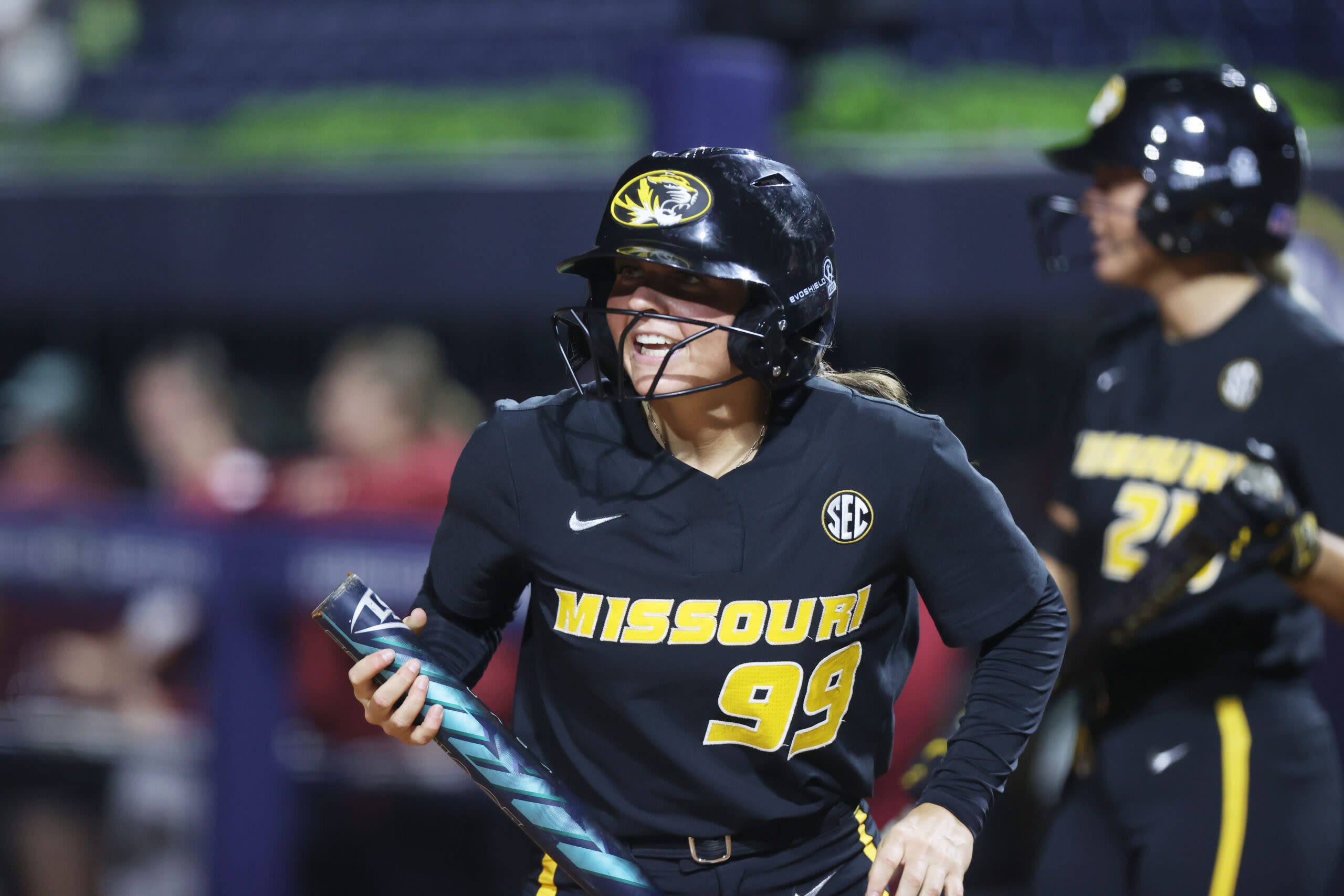 Arkansas softball falls in SEC Tournament opener to Missouri