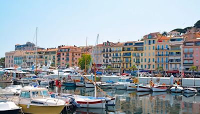 A boomer left Florida to live on a sailboat on the French Riviera. He says it's cheaper and calmer than the US.