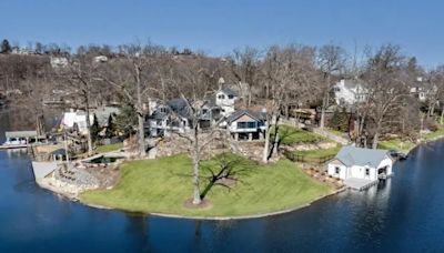 This N.J. lakefront home just underwent a multi-million-dollar renovation