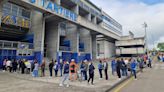 Ilusión en el oviedismo con el play-off: largas colas para conseguir las entradas