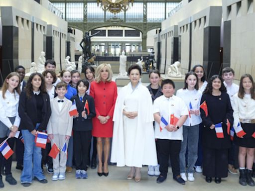 彭麗媛訪教科文組織與奧賽博物館 盼促進婦女教育及中法人民交流