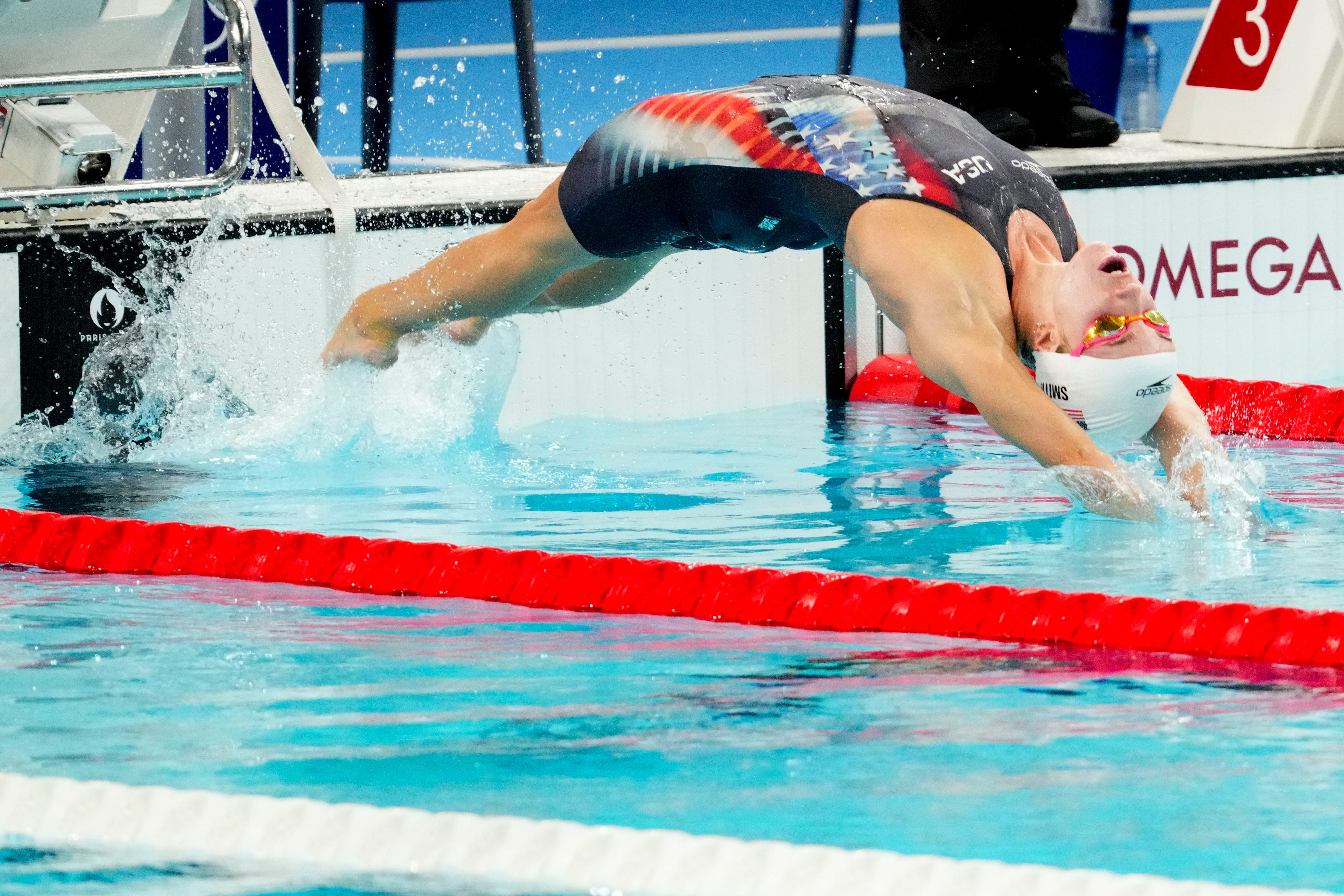 Regan Smith, Phoebe Bacon advance to semis in women's 200-meter backstroke