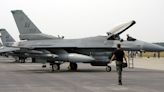 Los primeros cazas F-16 llegan a Eslovaquia procedentes de EE.UU.