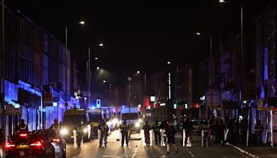Más de 90 detenidos por la violencia de la ultraderecha en ciudades británicas