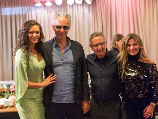 Mônica Bergamo: Empresários Marcelo Abrão e Marcela Crespi realizam jantar para o cantor Andrea Bocelli; veja fotos