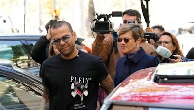 Dani Alves lo confirma: el gesto que demuestra su relación con Joana Sanz