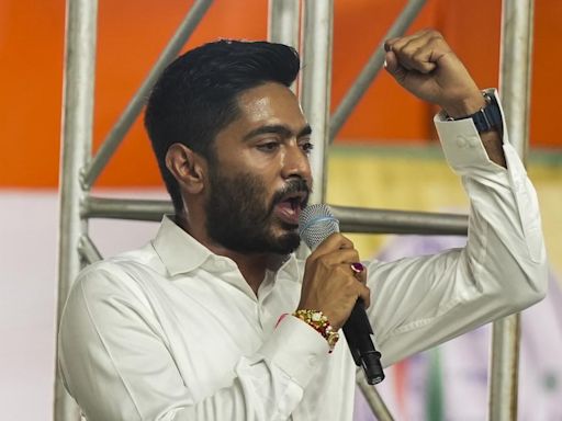 Abhishek’s office staffer files extortion complaint against Kolkata Mayor’s close aide