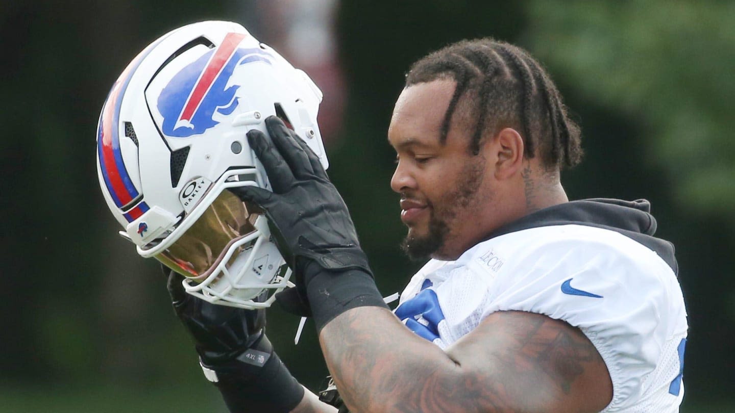 Bills Pro Bowl OT leaves practice due to 'personal matter'