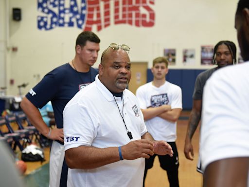 Chris Smith laid the groundwork for UConn men’s basketball. Now he’s coaching the stars who followed.