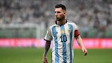 Lionel Messi llegó a Rosario en su avión privado con Di María y Otamendi