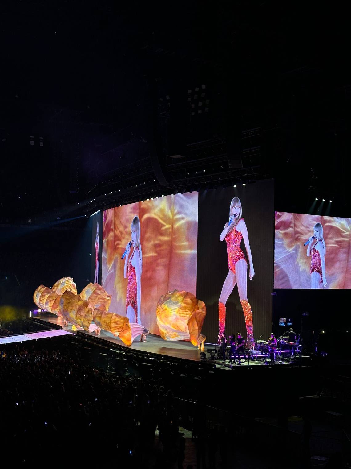 Taylor Swift debuts new costumes for Eras Tour: Was that a Chiefs red leotard ?