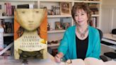 El clásico “La casa de los espíritus” de Isabel Allende llegará al streaming como serie