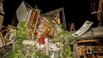 Derrumbe de parte de un hotel en Alemania deja un muerto, 4 rescatados y varios desaparecidos