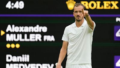 Wimbledon: el nuevo blooper de Medvedev que desató las risas en plena cancha central