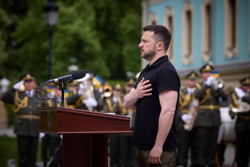 Zelensky compares fight against Russia to fight against Nazis