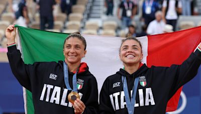 Tennis: Italy's Errani and Paolini win gold in women's doubles