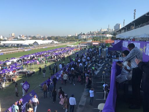 Hollywoodbets Durban July: What time does the race start?