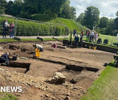 Chichester: Archaeologists discover Norman bridge during dig