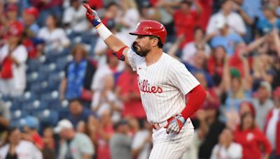 Phillies' Kyle Schwarber establishes MLB single-season record vs. Rays with 14th leadoff home run