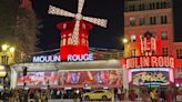 Le Moulin Rouge, célèbre cabaret parisien, va retrouver quatre nouvelles pales «provisoires»