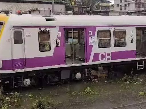 Mumbai: IMD issues warning of heavy rain; local trains delayed by 15 minutes