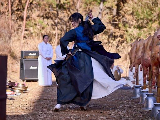 韓國現象級恐怖片《破墓》票房冠軍 金高銀、李到晛揭露最純粹的惡意