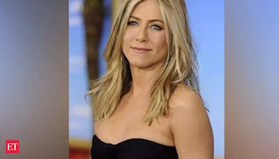 Jennifer Aniston faces 'oil attack' during 'The Morning Show' season 4 shooting. Details here - The Economic Times