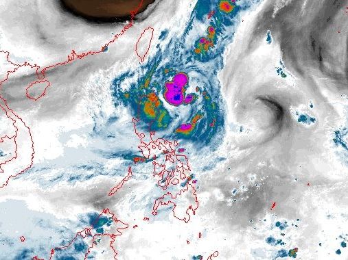 PAGASA not ruling out Julian landfall, super typhoon status