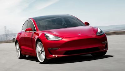 Tesla realiza recall para 1,8 milhão de veículos por erro bizarro no capô