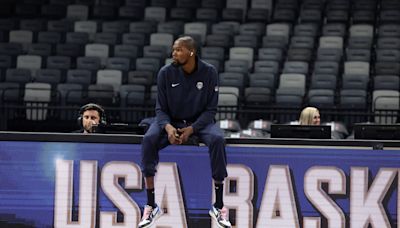 Durant practices with Team USA for first time after calf strain