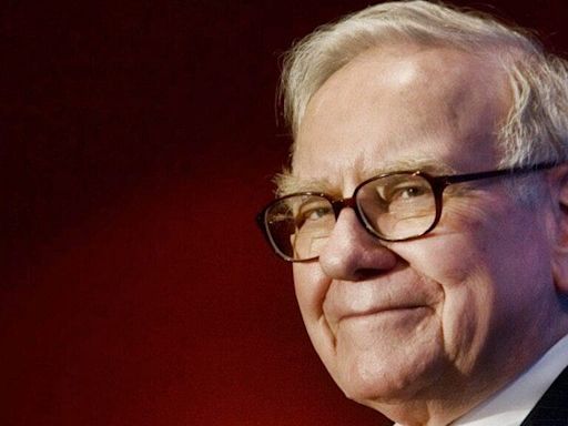 Warren Buffett Says General Motors Is 'A Huge Annuity And Health Insurance Company With A Major Auto Company Attached'