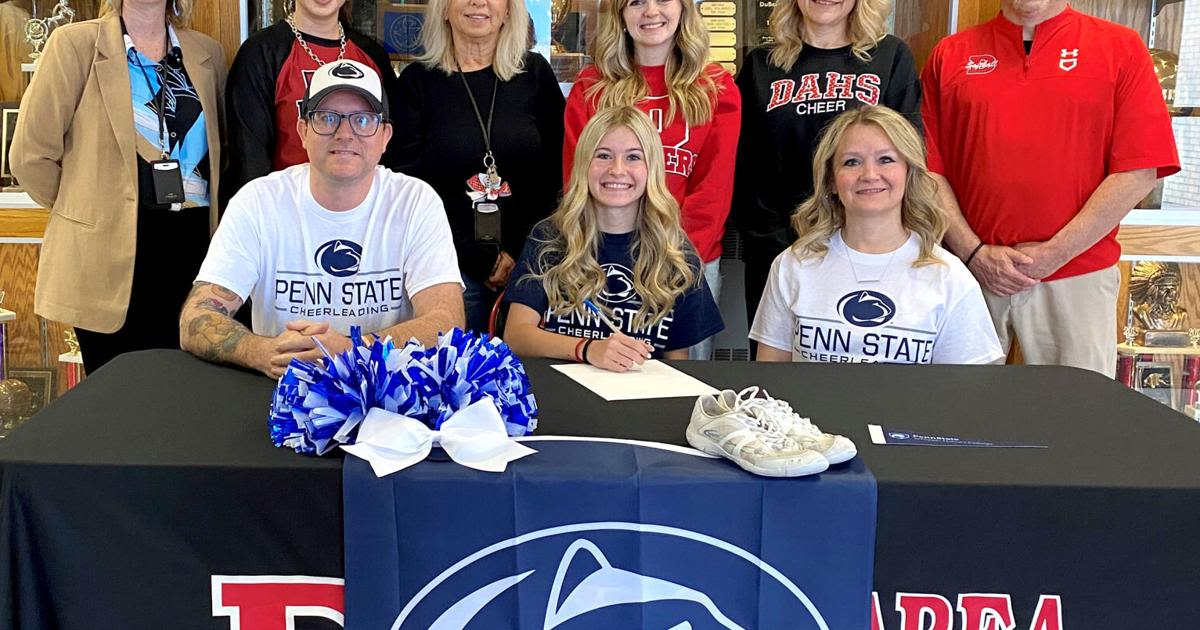 Abby Riffe signing photo