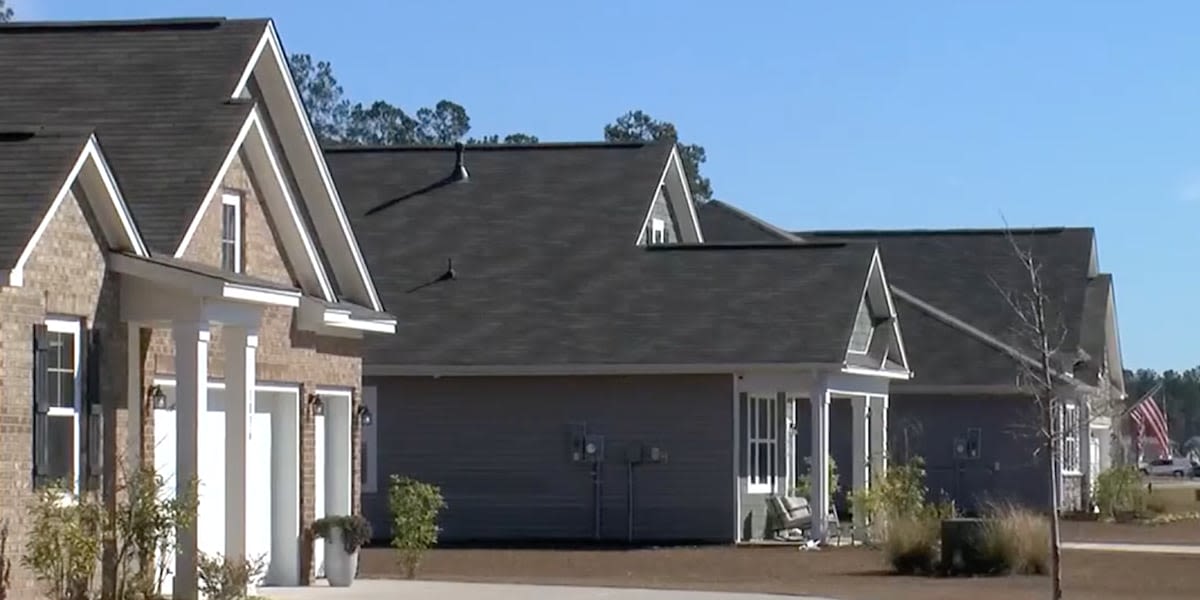 Homeowners say their new D.R. Horton houses are practically falling apart months after moving in