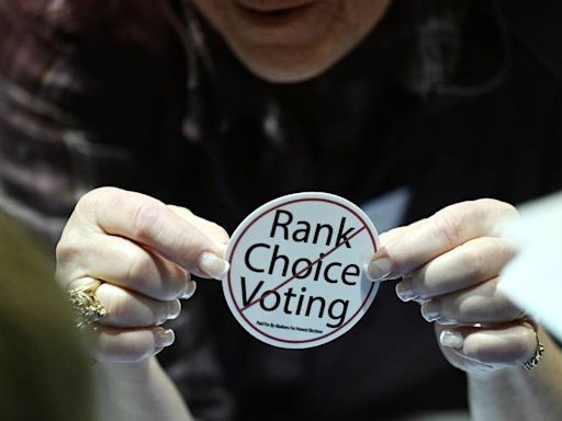 Judge weighs arguments in case seeking to disqualify ranked choice repeal measure from Alaska ballot