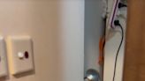 網絡熱話︳港大內地生拍片曝光用5000蚊租86呎劏房實況 網民震驚：我的天啊，這是住在廁所裏了嗎？