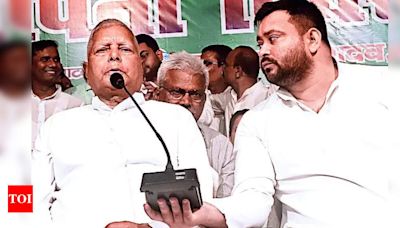 Lalu predicts fall of Modi government by August | Patna News - Times of India