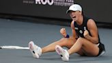 Iga Świątek regains world No. 1 ranking after thrashing Jessica Pegula to win WTA Finals title