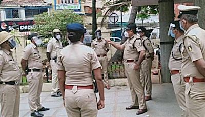 Builder stabs woman inside Bengaluru court, arrested