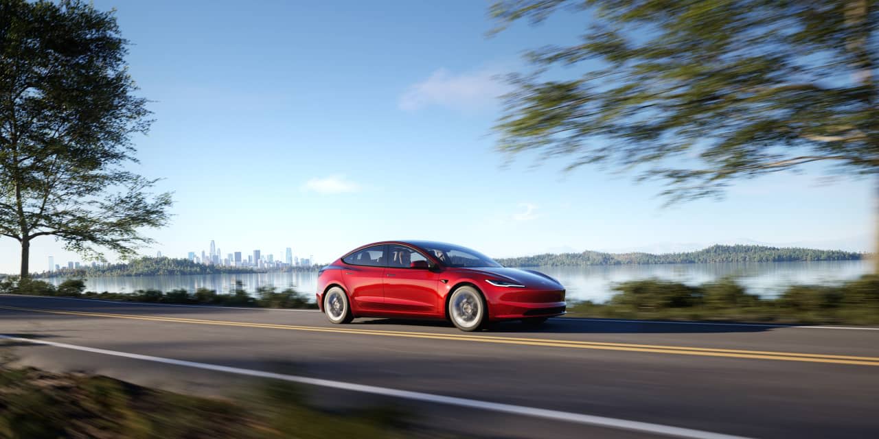 Tesla Just Offered a Deal On Its Model 3. What It Says About the Tough Car Market.