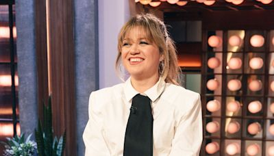 Kelly Clarkson isn't 'owning her sex appeal' after rapid weight loss