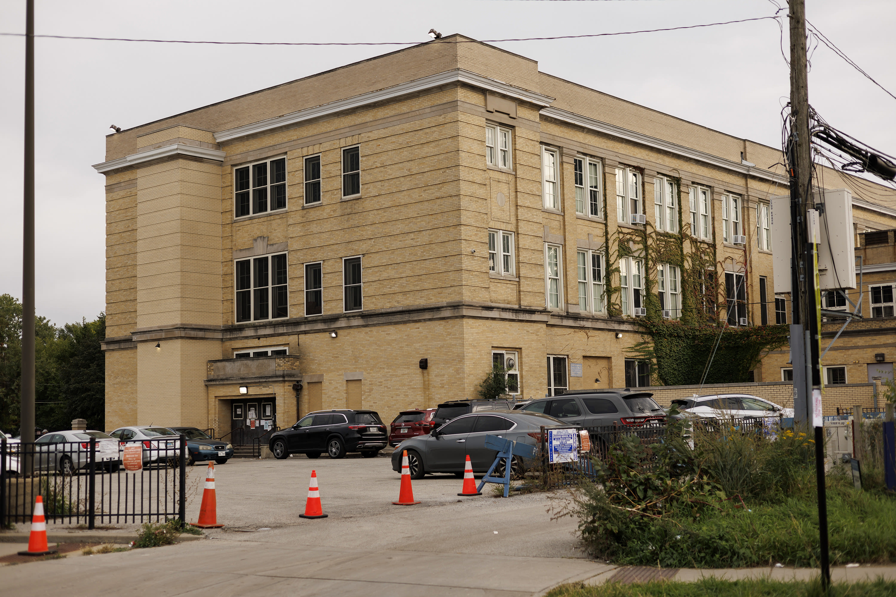Chicago closes migrant shelter in former school on South Side
