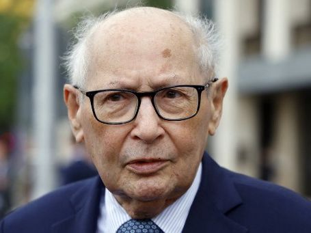 Qui est Serge Klarsfeld, ce militant anti-nazis dont la préférence pour le RN choque ?