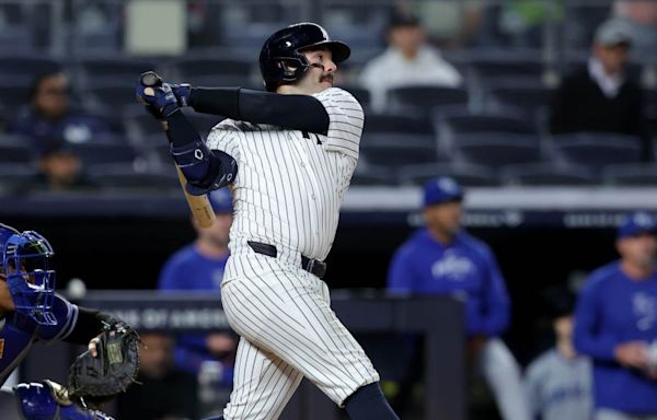 New York Yankees Score 10 In Series Opener Against Kansas City Royals