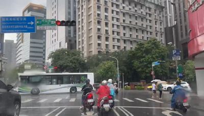 新／國家警報響了 7縣市大雷雨開炸