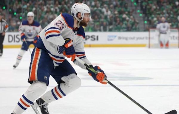 Insider Shares Unique Theory Why Oilers' Draisaitl Hasn't Signed An Extension