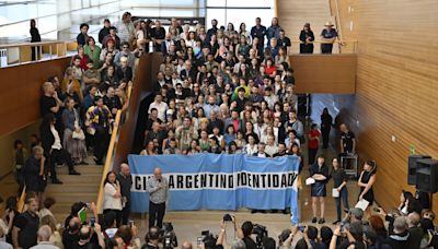 San Sebastian Festival Hosts Protest in Support of the Argentine Film Industry