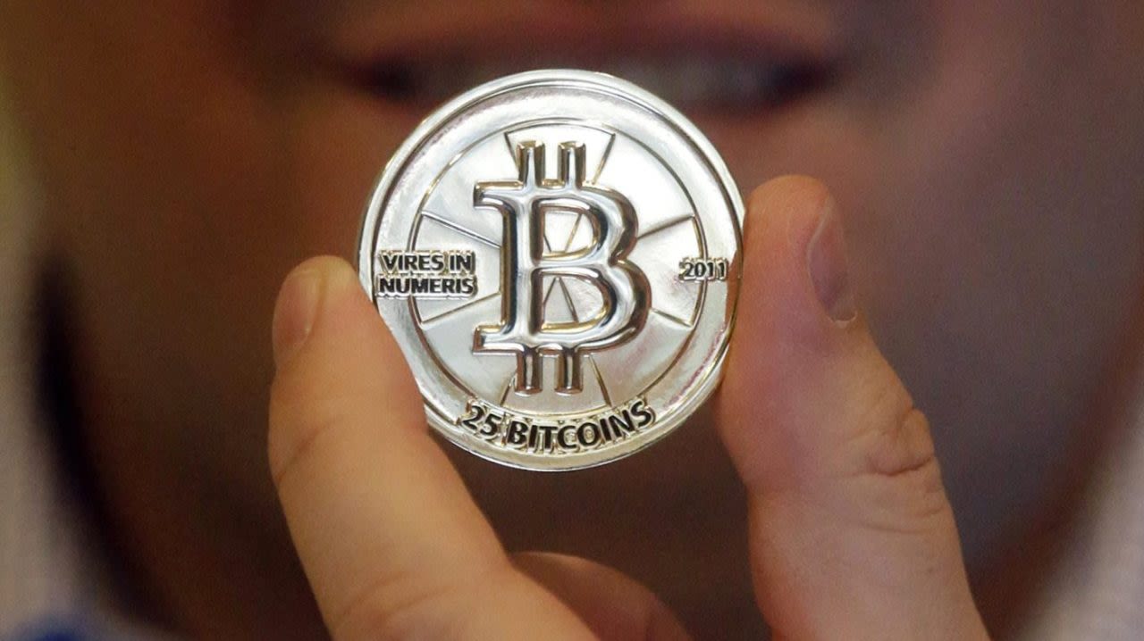 $5.6B lost to cryptocurrency fraud schemes last year: FBI