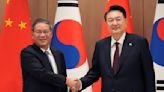 South Korea's Yoon, China's Li meet before joint summit with Japan